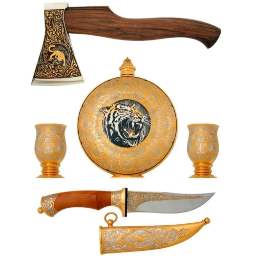 Охотничий набор подарочный (с ножом и топором)