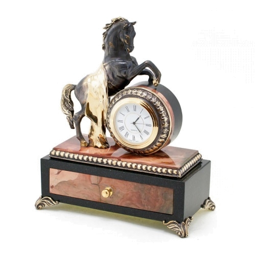 Часы со шкатулкой "Конь с попоной" яшма 180х100х220 мм 3000 гр.