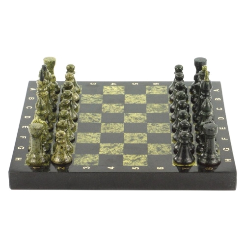 Каменные шахматы из змеевика 32х32 см